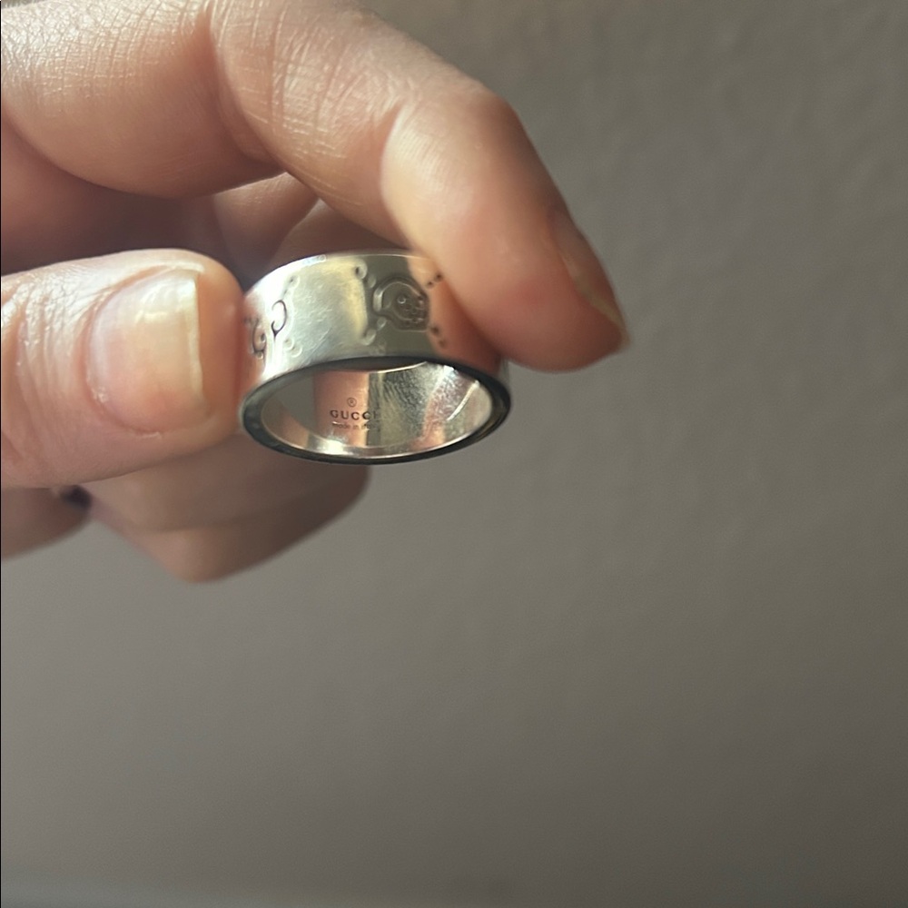 Authentic Gucci sterling Silver Ghost 9mm Ring - Picture 3 of 5